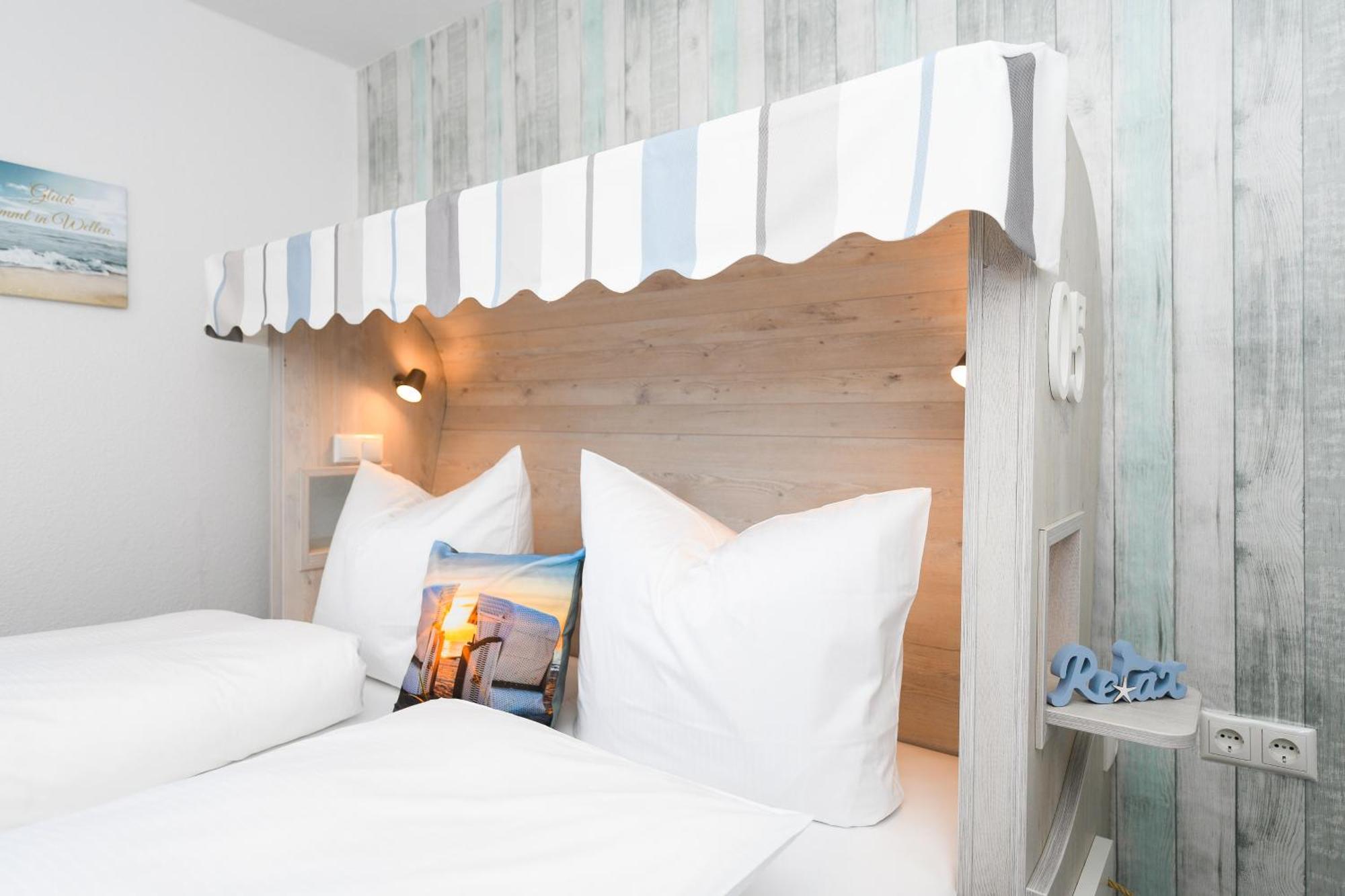 Haus Strandkorb Mit Fruehstuecksoption เบนซาซิเออ ภายนอก รูปภาพ